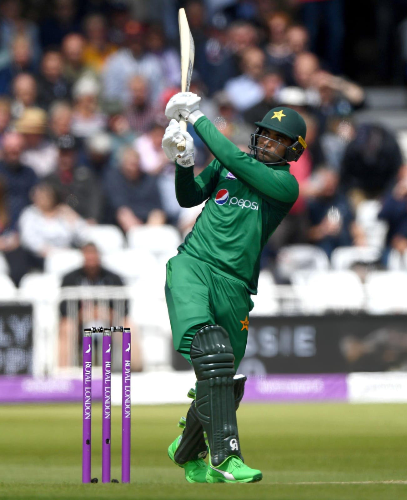 Fakhar Zaman Hero Slide 3